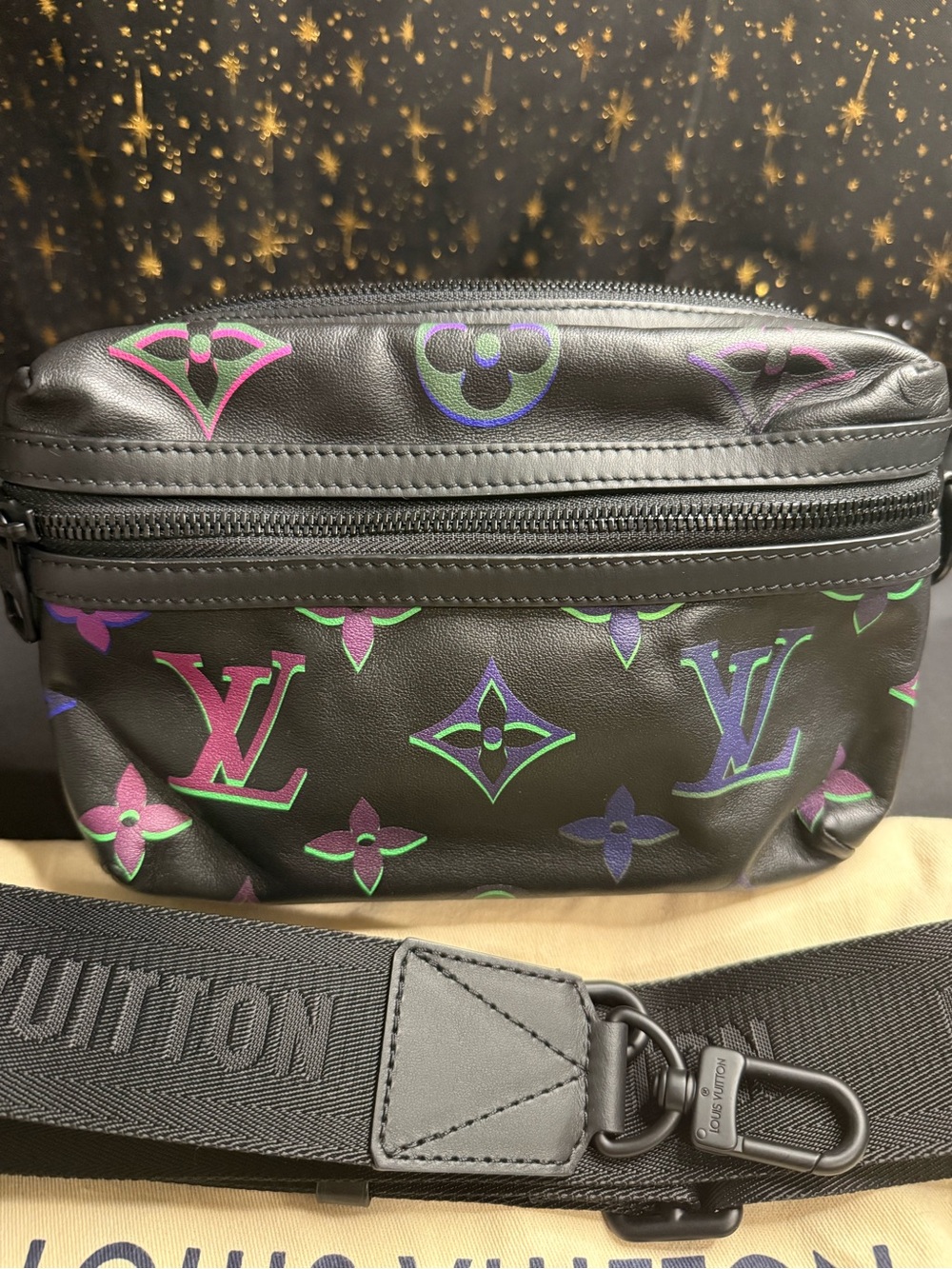 *RARE* Louis Vuitton Comet Messenger PM - Picture 2 of 13